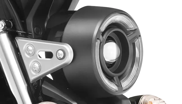 Yamaha FZ-X Hybrid right Side Pose bi functional led head light with drl at Oxena yamaha in Coimbatore
